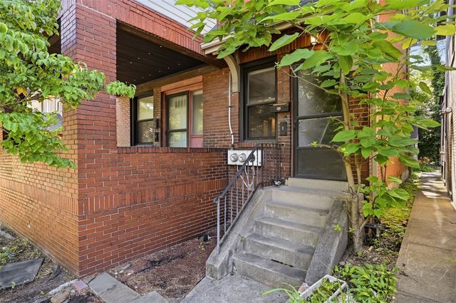 3590-3592 Beechwood Blvd, Greenfield, PA 15217