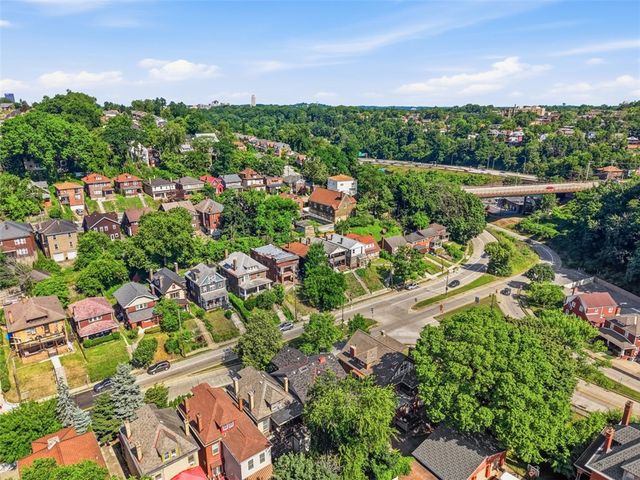 3590-3592 Beechwood Blvd, Greenfield, PA 15217