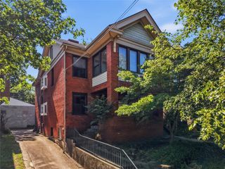 3590-3592 Beechwood Blvd, Greenfield, PA 15217