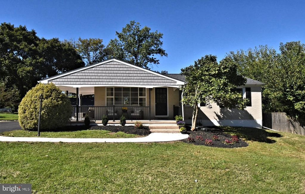 75 W MOUNT KIRK AVE #, EAGLEVILLE, PA 19403 — exterior