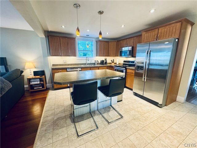 71 College Street, Kirkland, NY 13323