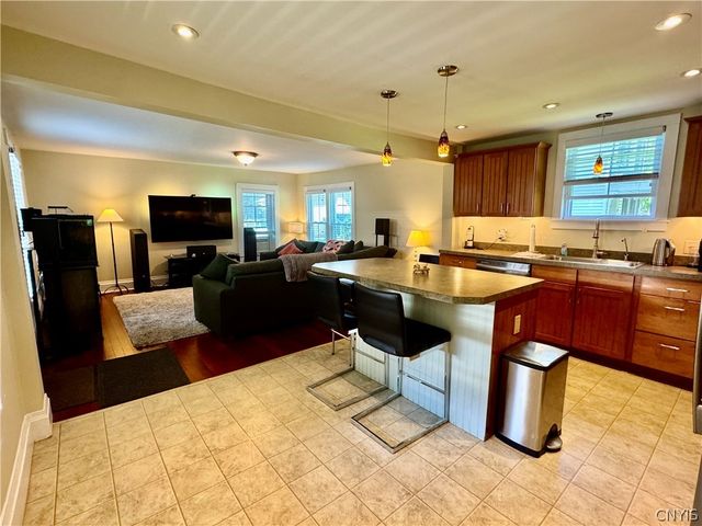 71 College Street, Kirkland, NY 13323