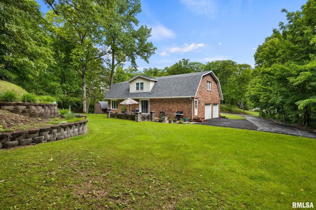 102 BITTERSWEET Lane, East Peoria, IL 61611