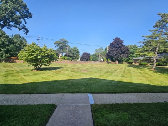 2003 Windsor Drive 2003, Framingham, MA 01701