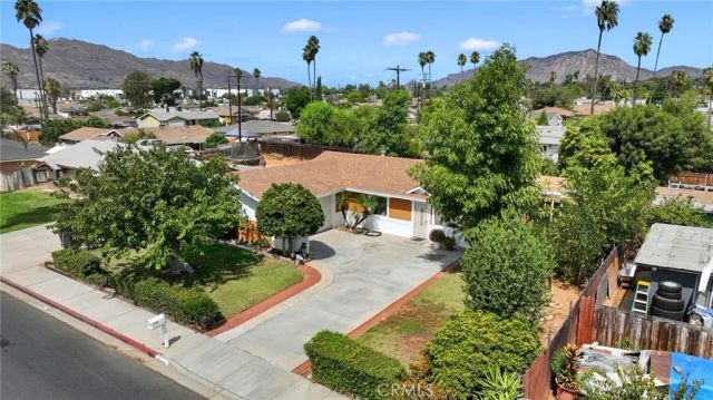24548 Hemlock, Moreno Valley, CA 92557