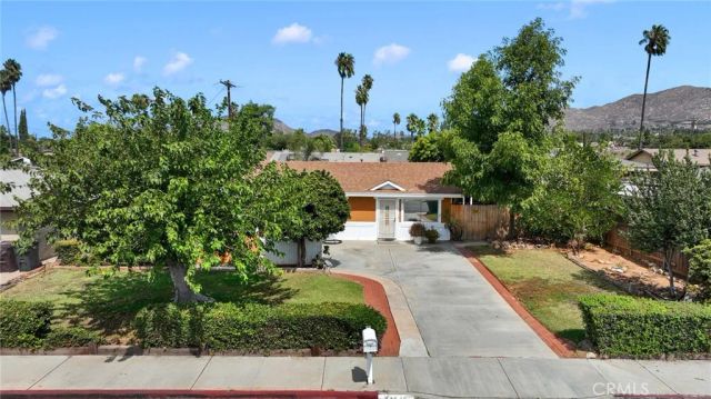 24548 Hemlock, Moreno Valley, CA 92557