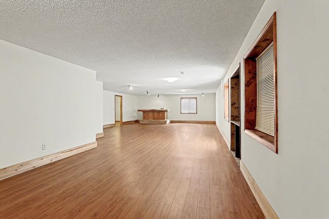 8425 S Lulu Ave, Haysville, KS 67060