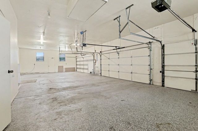 8425 S Lulu Ave, Haysville, KS 67060