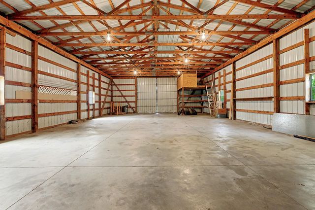 8425 S Lulu Ave, Haysville, KS 67060