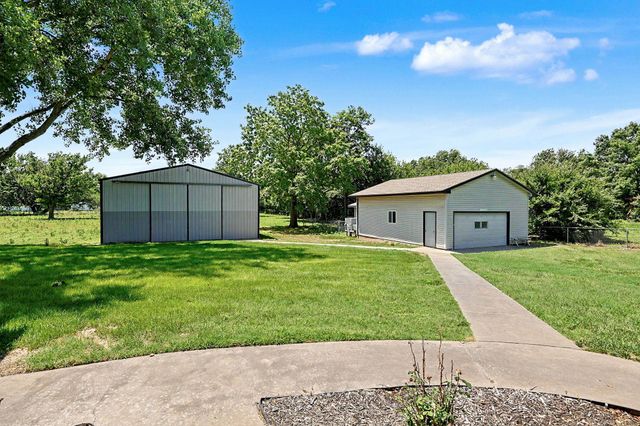8425 S Lulu Ave, Haysville, KS 67060