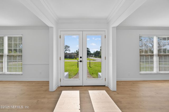 6201 GRAYLING Drive, Jacksonville, FL 32256