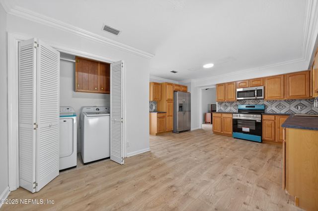 6201 GRAYLING Drive, Jacksonville, FL 32256