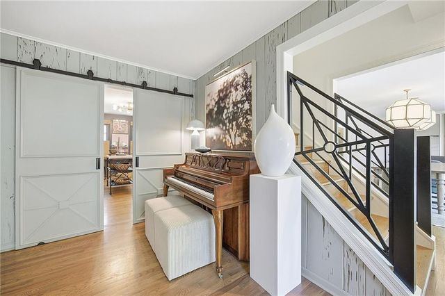 9526 Manor Road, Leawood, KS 66206