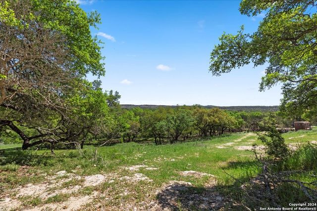 729 Rabbit Road, Wimberley, TX 78676