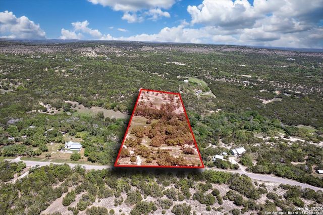 729 Rabbit Road, Wimberley, TX 78676