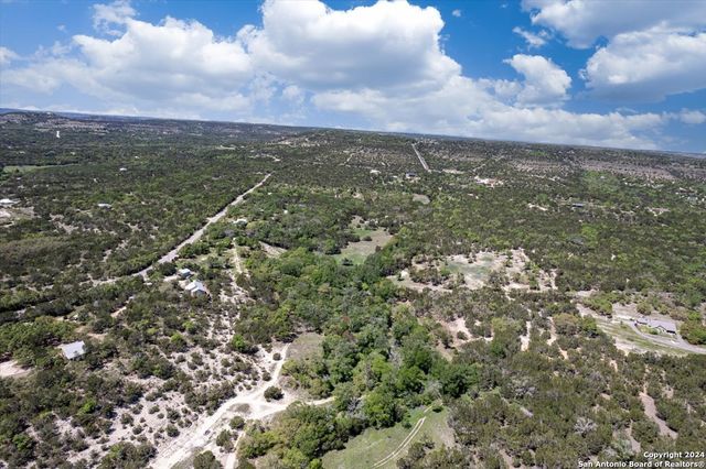 729 Rabbit Road, Wimberley, TX 78676