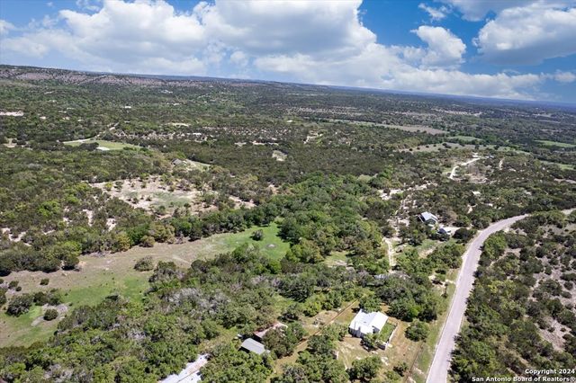 729 Rabbit Road, Wimberley, TX 78676
