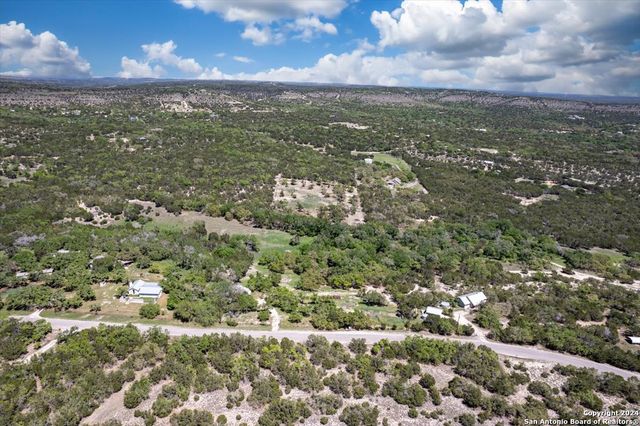 729 Rabbit Road, Wimberley, TX 78676
