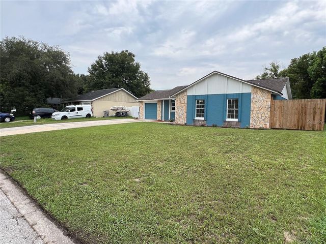 6 E THRUSH STREET, Apopka, FL 32712
