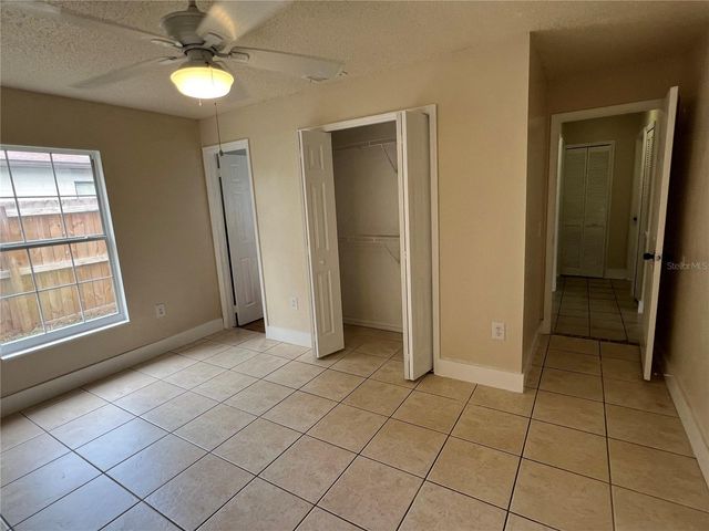 6 E THRUSH STREET, Apopka, FL 32712