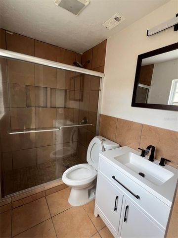 6 E THRUSH STREET, Apopka, FL 32712