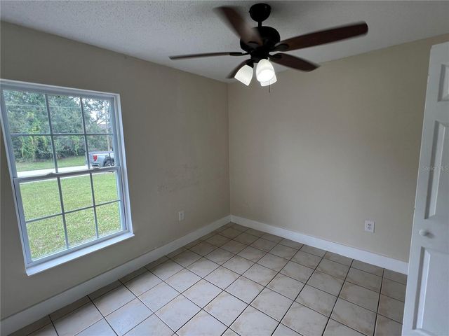 6 E THRUSH STREET, Apopka, FL 32712