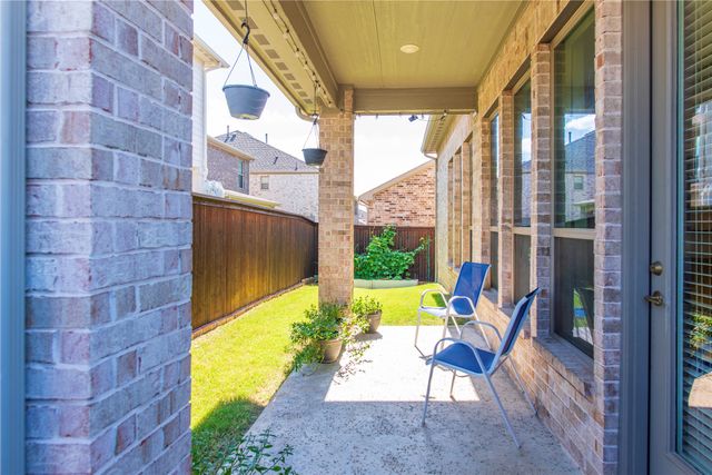 2280 Washington Drive, Carrollton, TX 75010
