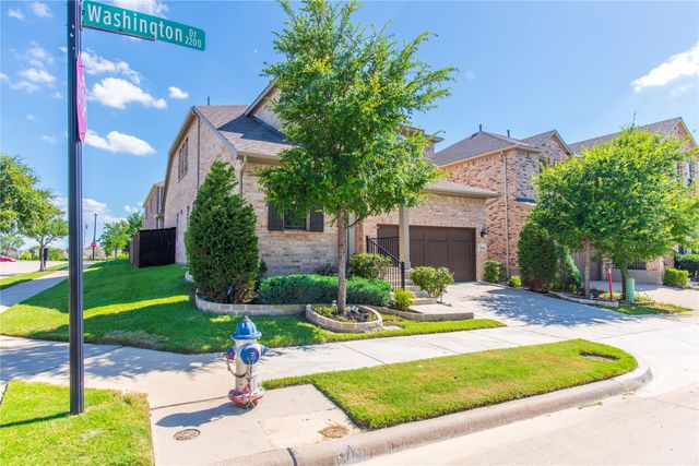 2280 Washington Drive, Carrollton, TX 75010