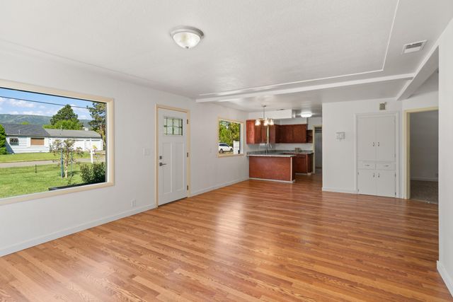 62 Winema Way, Medford, OR 97501