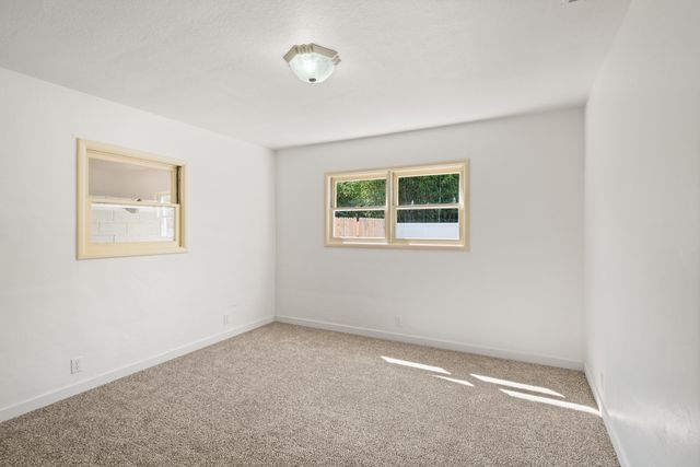 62 Winema Way, Medford, OR 97501