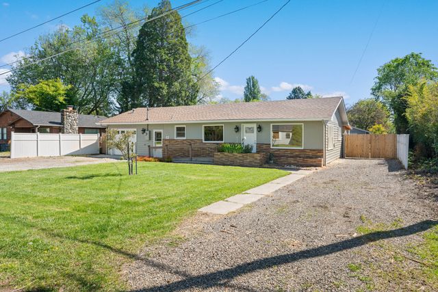 62 Winema Way, Medford, OR 97501