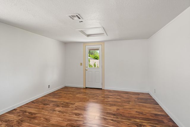 62 Winema Way, Medford, OR 97501