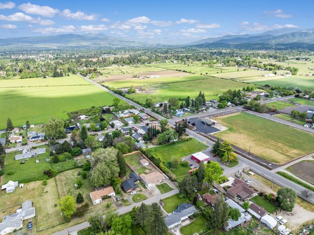 62 Winema Way, Medford, OR 97501