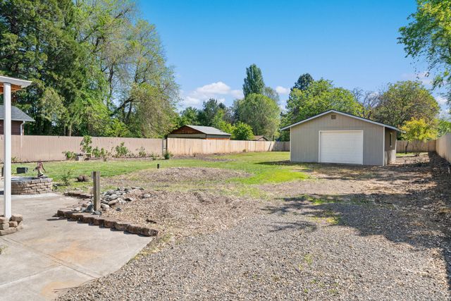 62 Winema Way, Medford, OR 97501