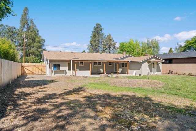 62 Winema Way, Medford, OR 97501