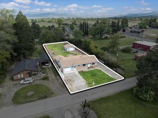 62 Winema Way, Medford, OR 97501
