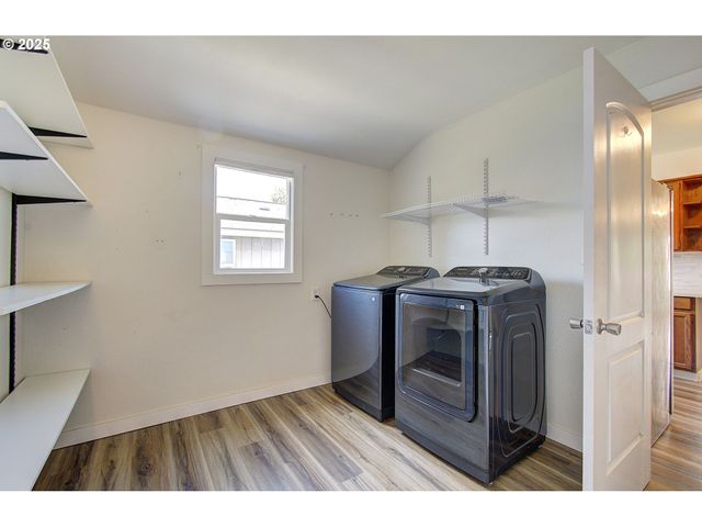 2787 MARYLAND St, Longview, WA 98632