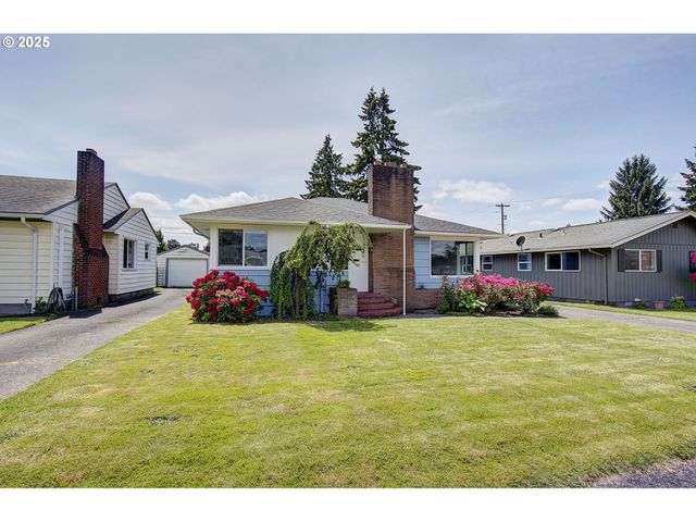 2787 MARYLAND St, Longview, WA 98632