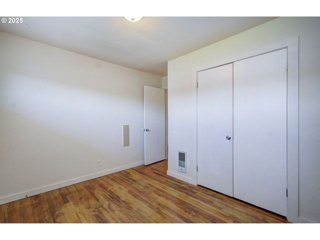 2787 MARYLAND St, Longview, WA 98632