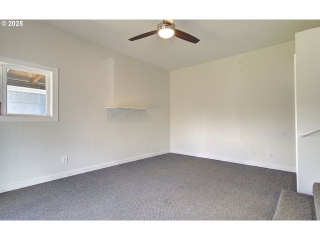 2787 MARYLAND St, Longview, WA 98632