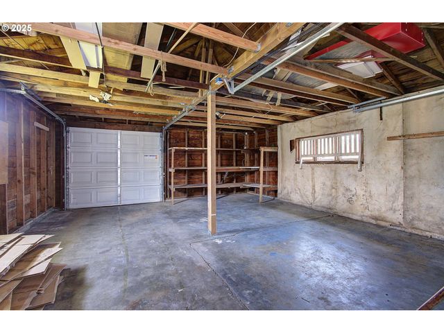 2787 MARYLAND St, Longview, WA 98632