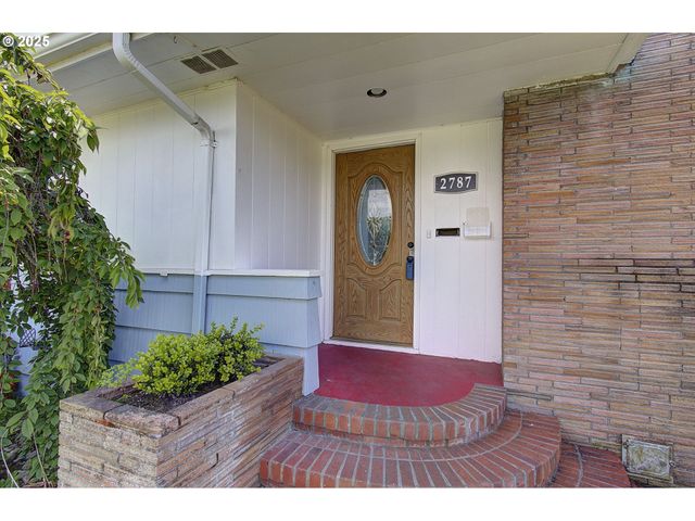 2787 MARYLAND St, Longview, WA 98632