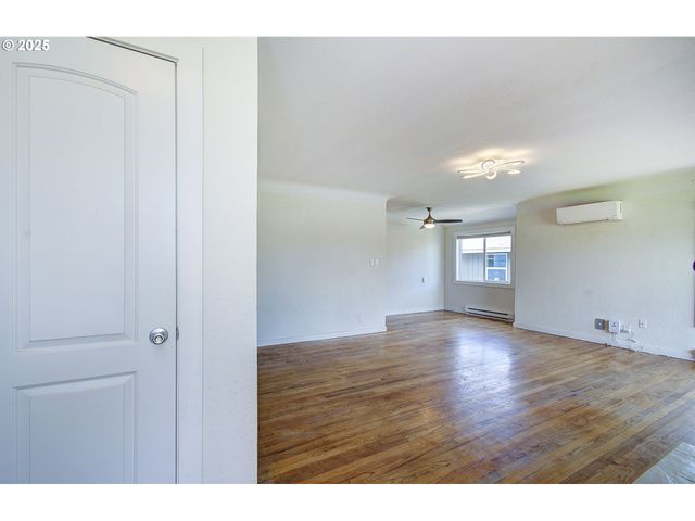 2787 MARYLAND St, Longview, WA 98632