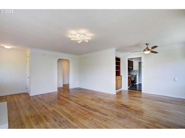 2787 MARYLAND St, Longview, WA 98632