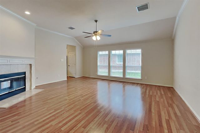 175 Merryweather Place, Conroe, TX 77384