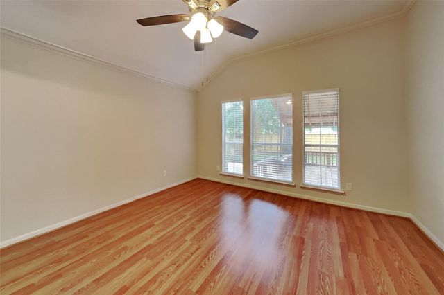 175 Merryweather Place, Conroe, TX 77384