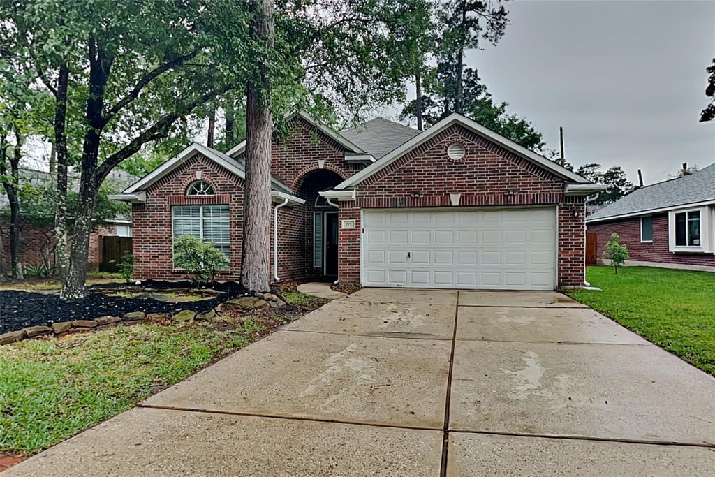 175 Merryweather Place, Conroe, TX 77384