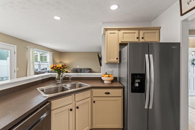 1371 Edinburgh Drive 1371 Edinburgh Drive, Troy, OH 45373