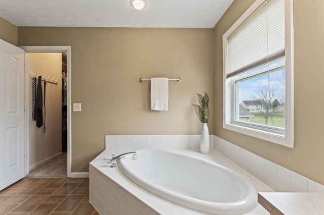 1371 Edinburgh Drive 1371 Edinburgh Drive, Troy, OH 45373