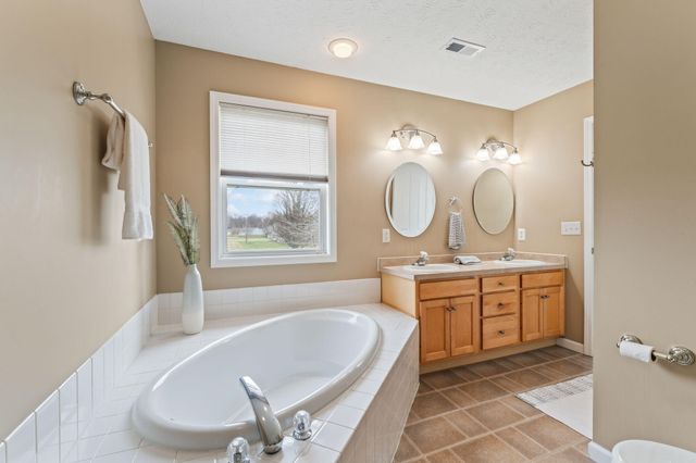 1371 Edinburgh Drive 1371 Edinburgh Drive, Troy, OH 45373